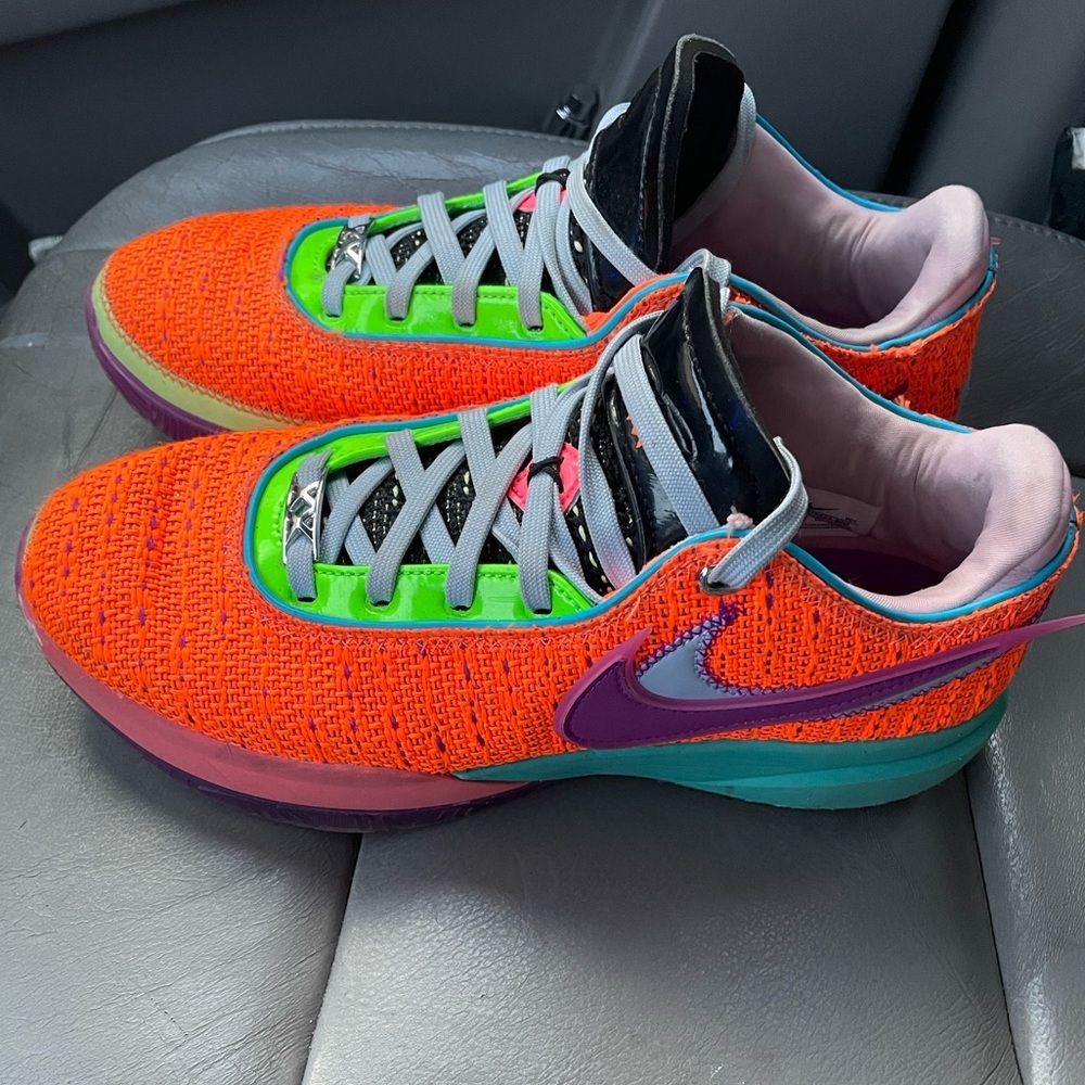 Nike LeBron 20 Low ‘Chosen 1’ DJ5423-800 No Box size 9 Rare